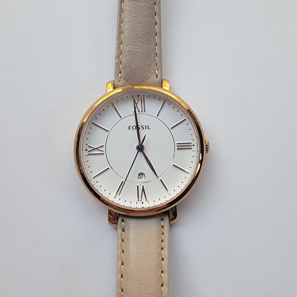 Fossil Womens Watch White Dial Gold Tone Beige Leather Strap Date Quartz Classic